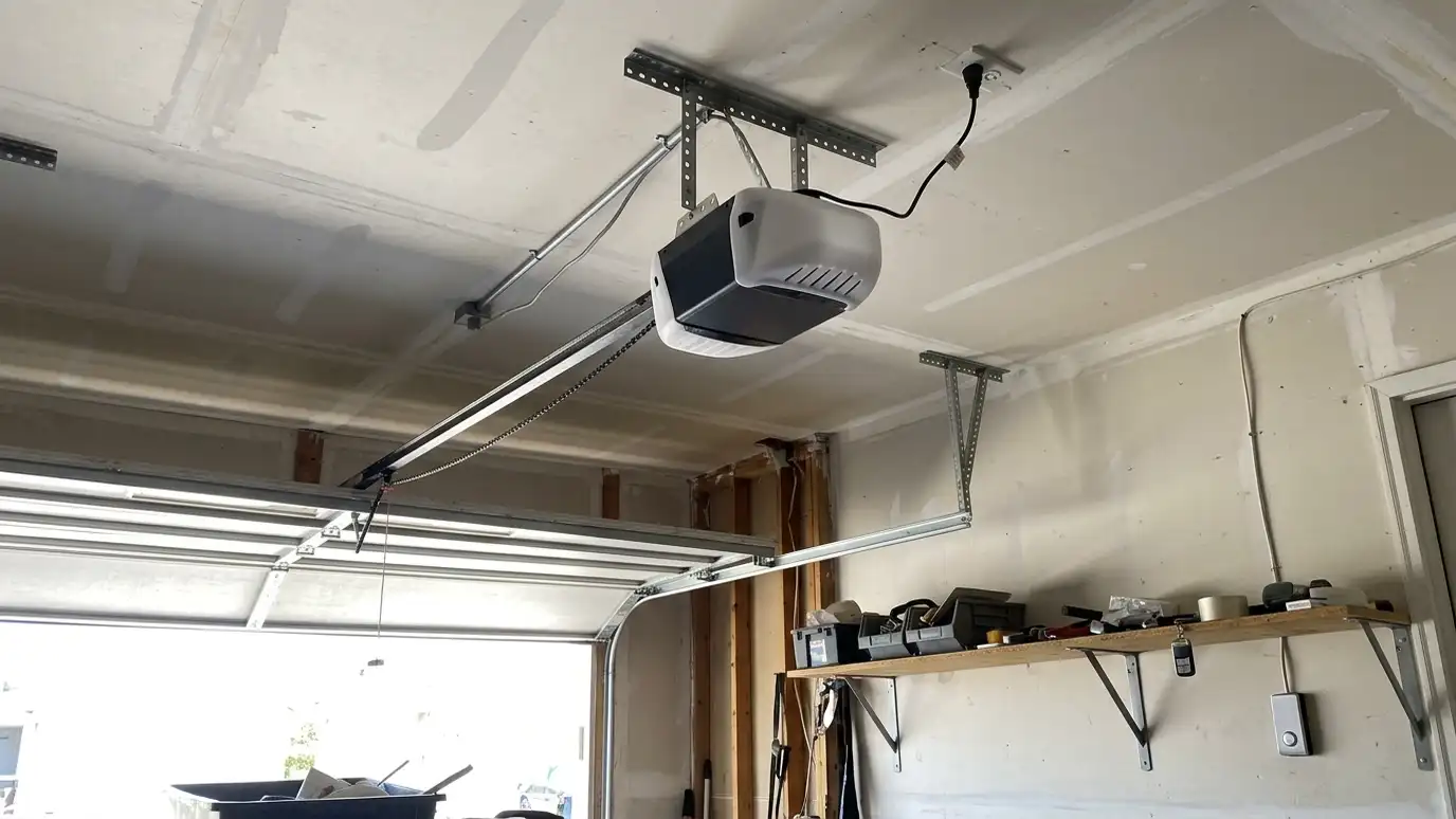 Smart Garage Door Guide: Wi-Fi, Alerts and Security